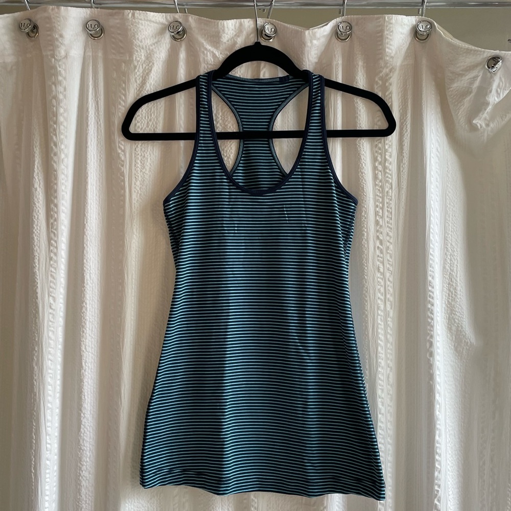 Lululemon cool Racerback tank sz 6